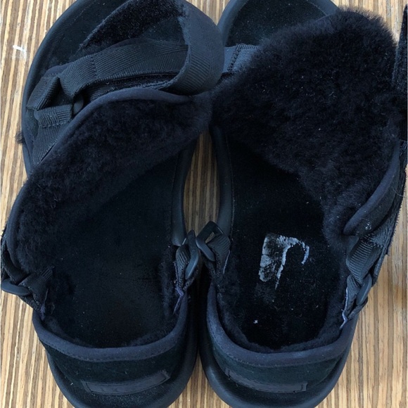 RARE! UGG/Teva Black Collaboration Hybrid Shoe Sandals Size 7 - Picture 10 of 12